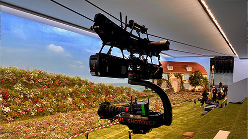 Agito_spidercam_cablecam_robycam_spider-cam_cable-cam_roby-cam_gyro-stabilise_gyro-stabilized_gyrostabilise_gyrostabilized_voiture-travelling_travelling-car_russian-arm_moto-quad-travelling_4