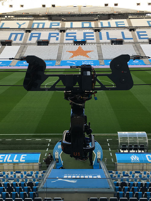 Agito_spidercam_cablecam_robycam_spider-cam_cable-cam_roby-cam_gyro-stabilise_gyro-stabilized_gyrostabilise_gyrostabilized_voiture-travelling_travelling-car_russian-arm_moto_35