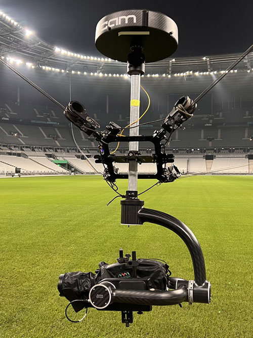 Agito_spidercam_cablecam_robycam_spider-cam_cable-cam_roby-cam_gyro-stabilise_gyro-stabilized_gyrostabilise_gyrostabilized_voiture-travelling_travelling-car_russian-arm_moto_39